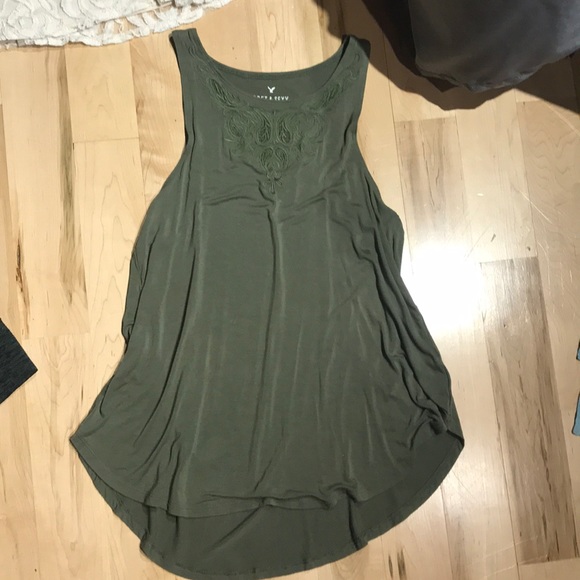 Green soft and sexy tank - Picture 3 of 3